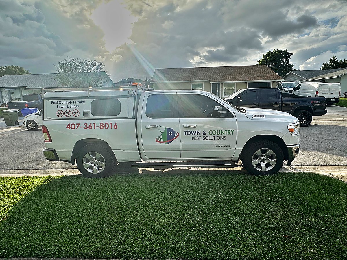 Town & Country Pest Solutions service truck